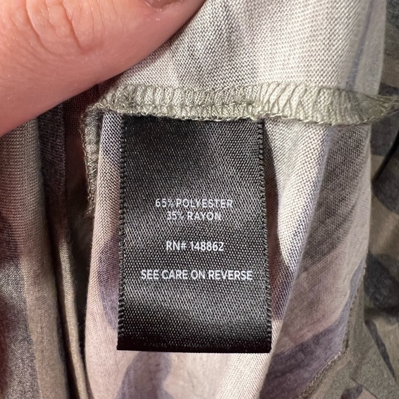 CAMO CUFFED SLIM FIT TEE - Picture 7 of 8